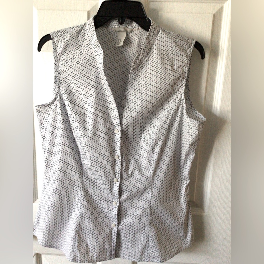 Women's White and Blue Sleeveless Top
